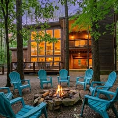 Driftwood Cabin | Broken Bow Cabin with Hot Tub, Fire Pit, Loft & Pet-Friendly Stays