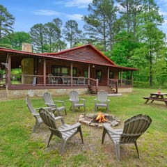 Lost By The Pond Cabin | Hochatown Cabin with Fishing Pond, Hot Tub & Pets