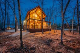 Driftaway Lodge | Game Room • Hot Tub - Image 2