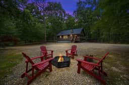 Rosie’s Retreat | Romantic Broken Bow Cabin with Hot Tub, Fireplace & Pets - Image 3