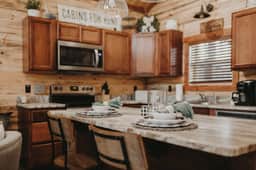 Sweet Thang | Romantic Broken Bow Cabin with Hot Tub, Grill & Pets - Image 5