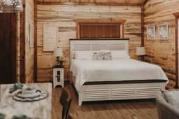 Sweet Thang | Romantic Broken Bow Cabin with Hot Tub, Grill & Pets - Image 4