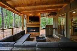 EZ Ridge Retreat | Broken Bow Lake Cabin with Hot Tub, Fire Pit & Pets - Image 3