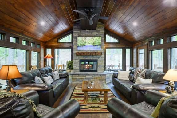 Bent Pine Lodge | Hot Tub • Fire Pit • Sleeps 14 - Image 1