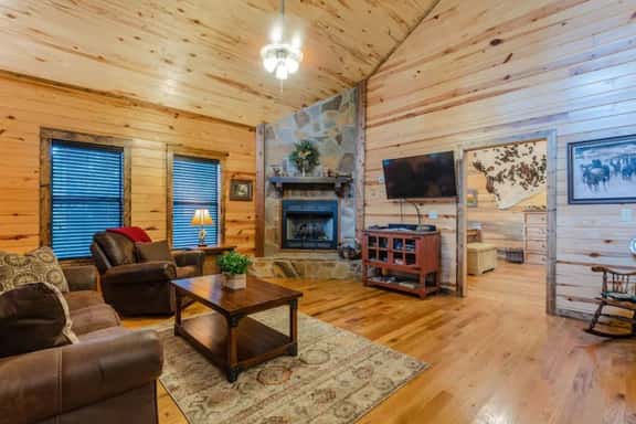 Free My Soul | 1BR Broken Bow Cabin with Hot Tub, Fire Pit & Pets - Image 1