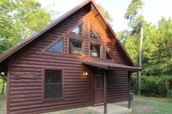 Heaven’s Edge Cabin | Pondside Broken Bow Cabin with Hot Tub, Fire Pit & Pets - Image 1