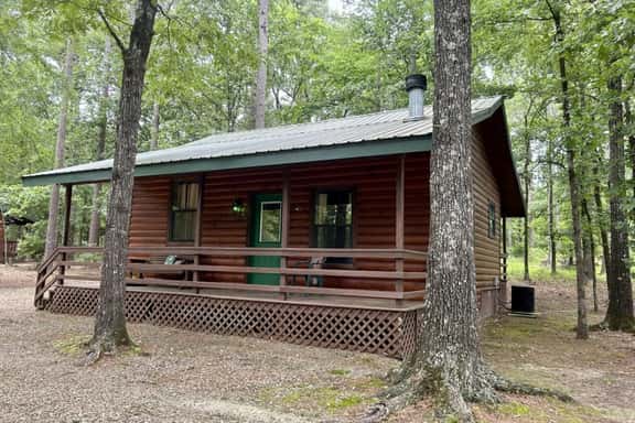Lost On The Farm Cabin | Hochatown Cabin with Hot Tub, Fireplace & Pets - Image 1