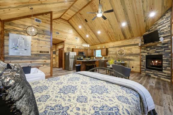 Moonlit Oaks Retreat | 1BR Romantic Broken Bow Cabin with Hot Tub, Fire Pit & Fireplace - Image 1