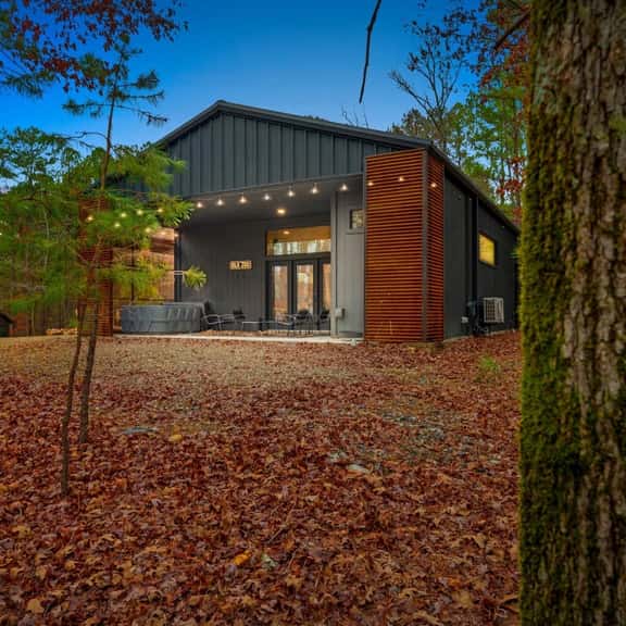 BLK JCK Cabin | Romantic Hochatown Cabin for Two with Grill & Pets - Image 1