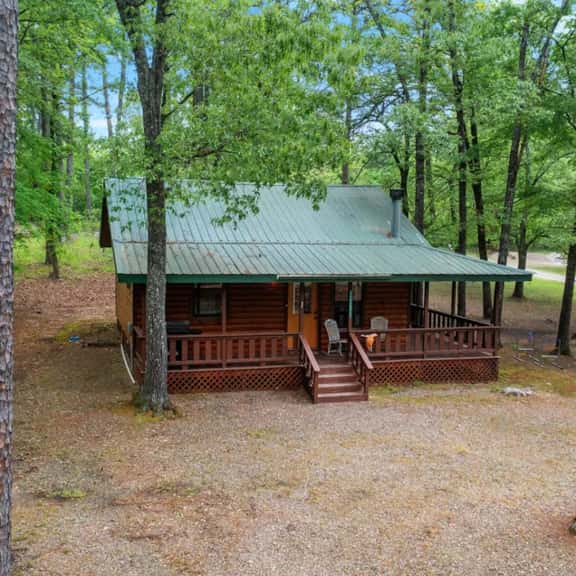 Lost In The West Cabin | Hochatown Cabin with Fishing Pond, Hot Tub & Pets - Image 1