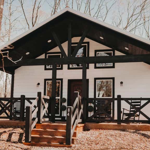 Sweet Thang | Romantic Broken Bow Cabin with Hot Tub, Grill & Pets - Image 1