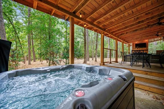 EZ Ridge Retreat | Broken Bow Lake Cabin with Hot Tub, Fire Pit & Pets - Image 2