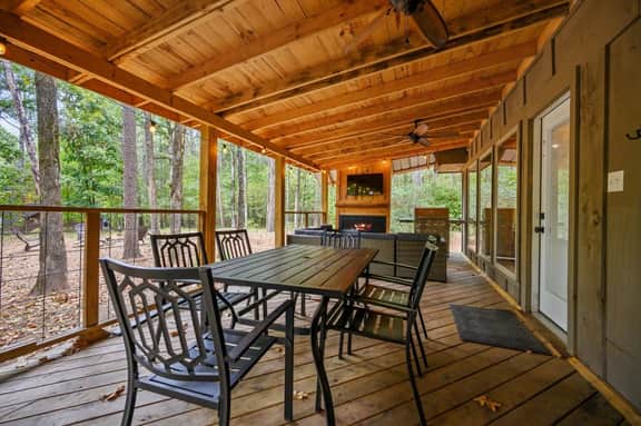 EZ Ridge Retreat | Broken Bow Lake Cabin with Hot Tub, Fire Pit & Pets - Image 5